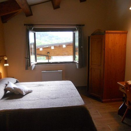 La Locanda Del Lago Lucciola Villalago Eksteriør billede