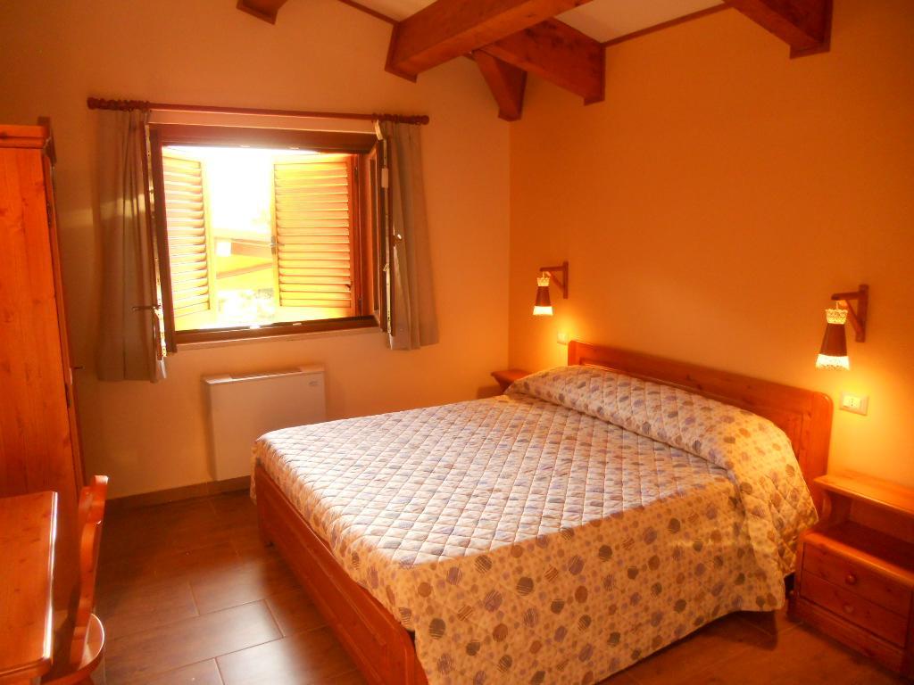 La Locanda Del Lago Lucciola Villalago Eksteriør billede