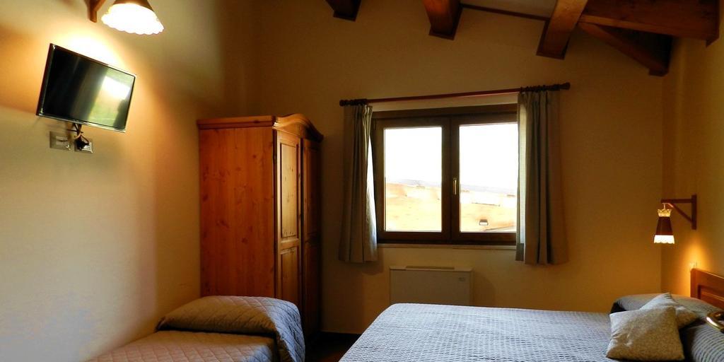 La Locanda Del Lago Lucciola Villalago Eksteriør billede
